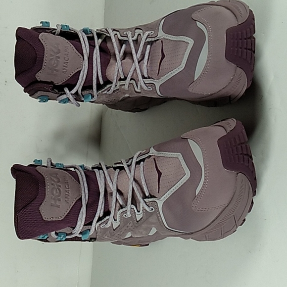 Hoka Shoes - New' Woman Hoka Anacapa Elderberry Grape Size 9B Walking Boots.